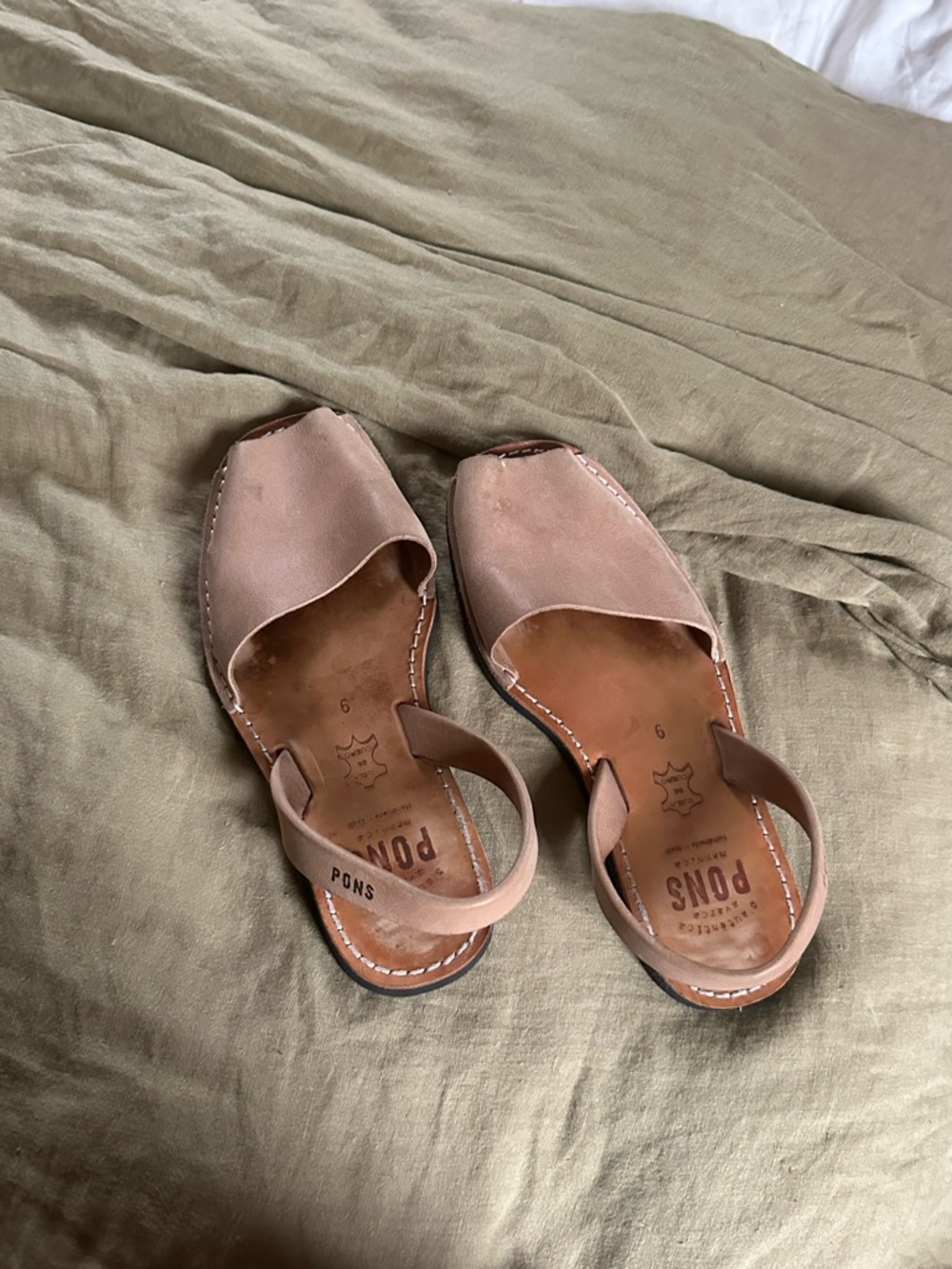 Pons Avarcas Sandals Neutral Beige Leather Slip-On Flats - Picture 2 of 4